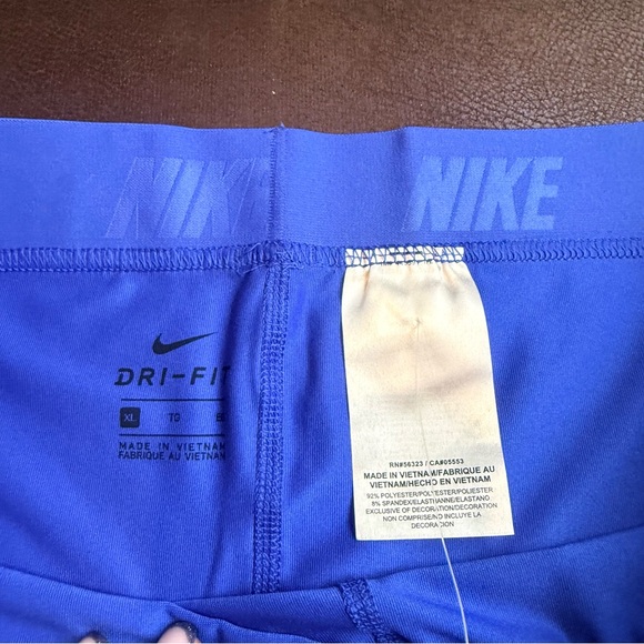 NWT XL Nike Women's Royal Blue dri fit Shorts - Picture 3 of 5